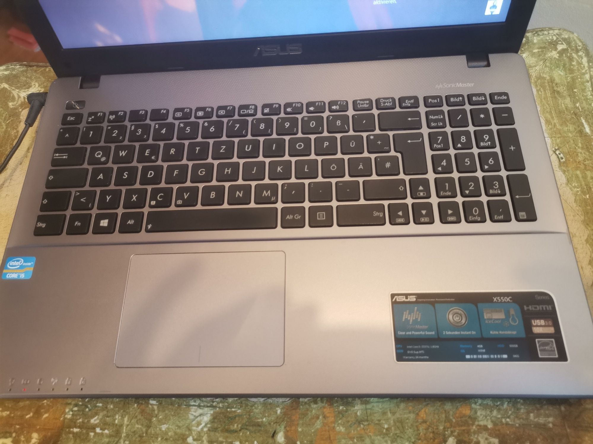 Leptop Asus X550c Intel Core i5 (ca și nou)