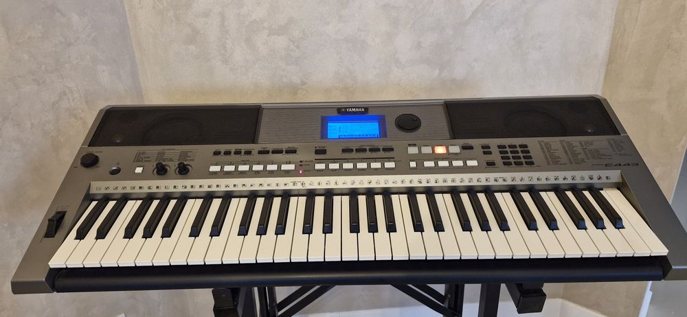 Vánd Orga Yamaha psr e 443