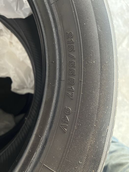 Yokohama BluErth E70 215/55 R17