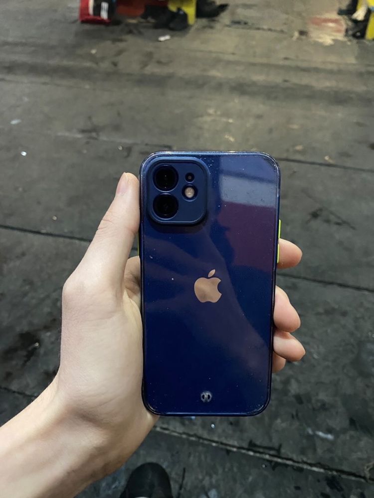 Продам IPhone 12 128gb