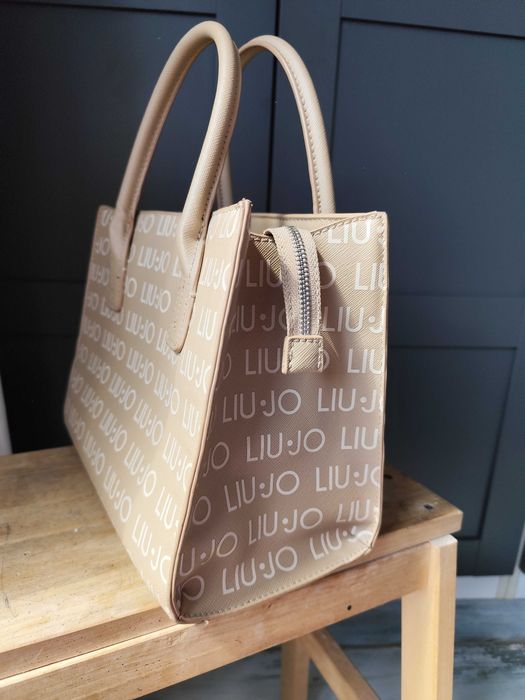 Liu jo чанта цена 90 лв