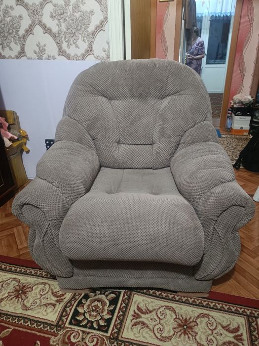 Кресло для гостиной