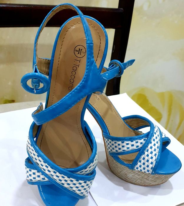 Красивые и удобные туфли.