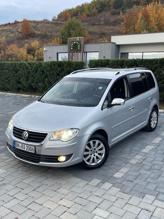 ~Volkswagen Touran~1.9TDI 105CP~7Locurii CarPlay