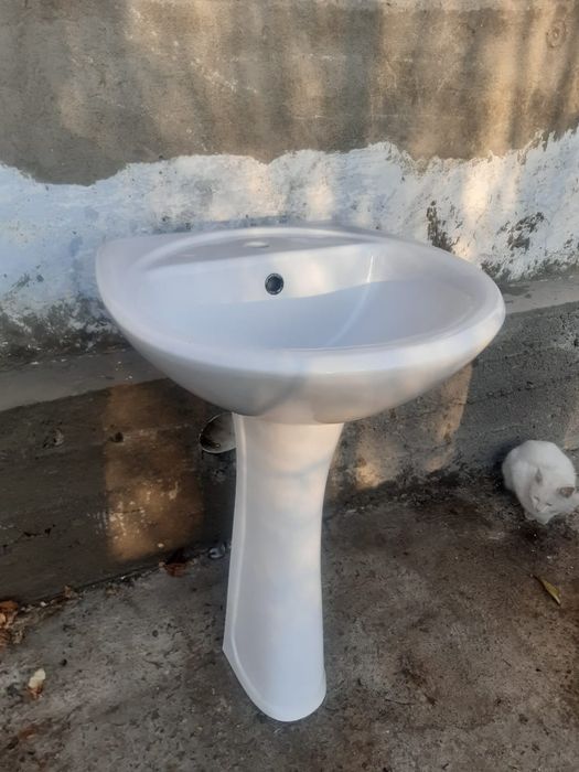 Раковина, умывальник, тюльпан