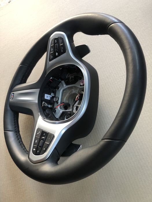 Volan M Bmw seria5 G30/G31 nou. Model cu vibratii,padele