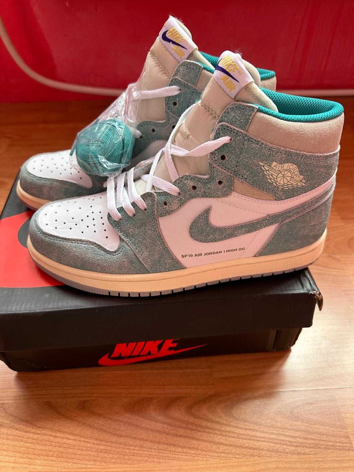 Jordan 1 - Tiffany 44,5