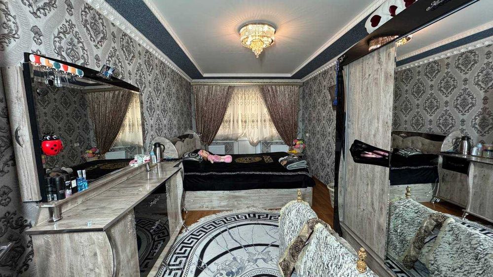 Киргили Пеликан 2 қаватда 3 хонали квартира сотилади. ID: 1492