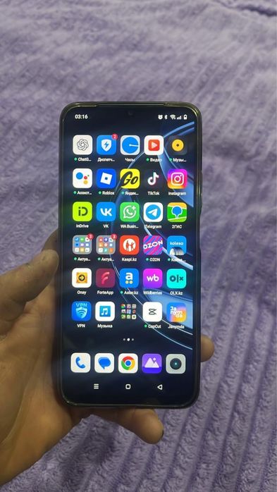 Продается почти новая Realme not 50