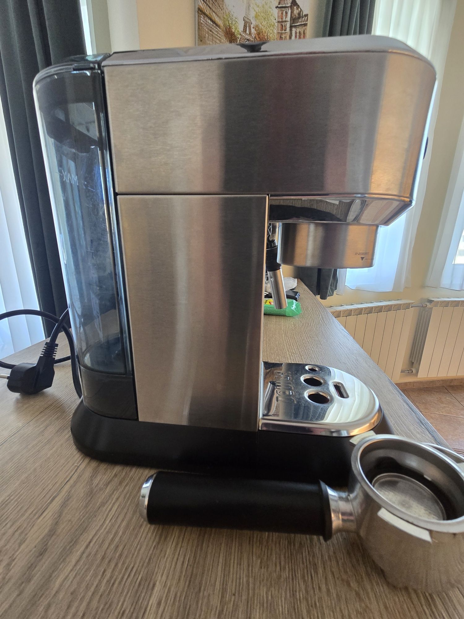 Кафе машина DeLonghi EC685.M DEDICA