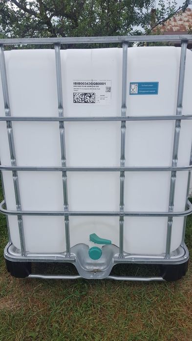 Vând bazine IBC 1000 l