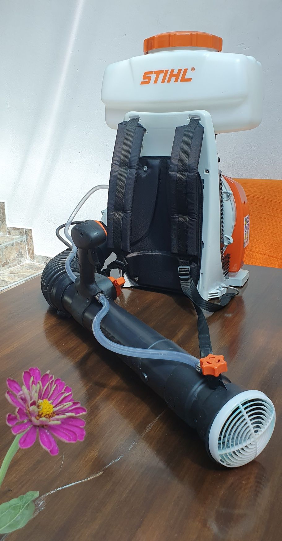 Пръскачка STIHL бензинова 63.3 см3, 14 л, SR 450