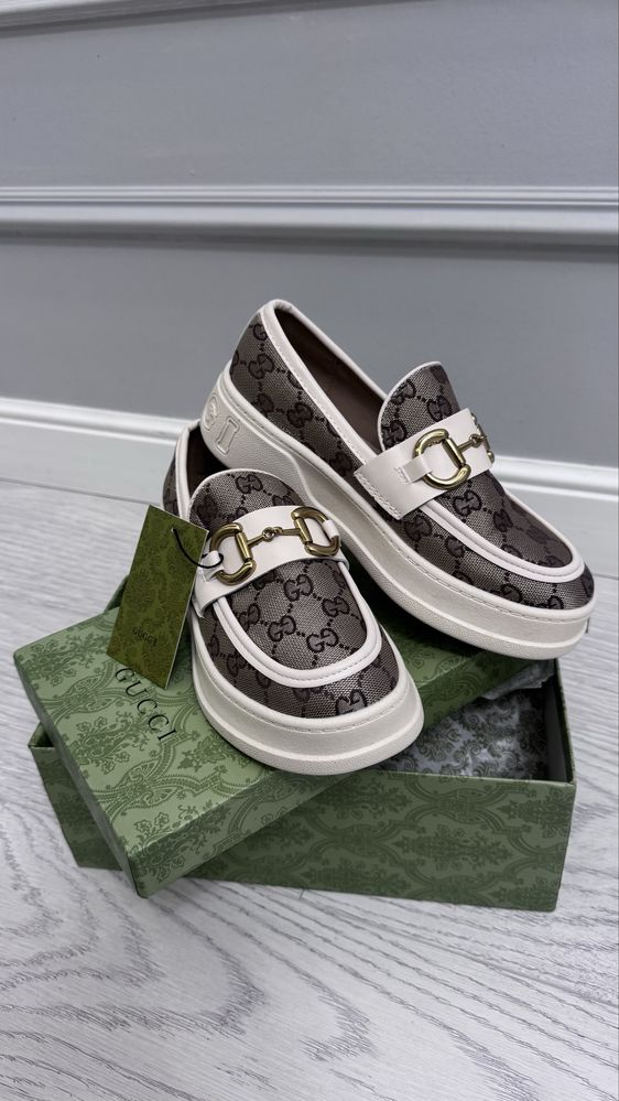 Gucci  женские лоферы 37 размера