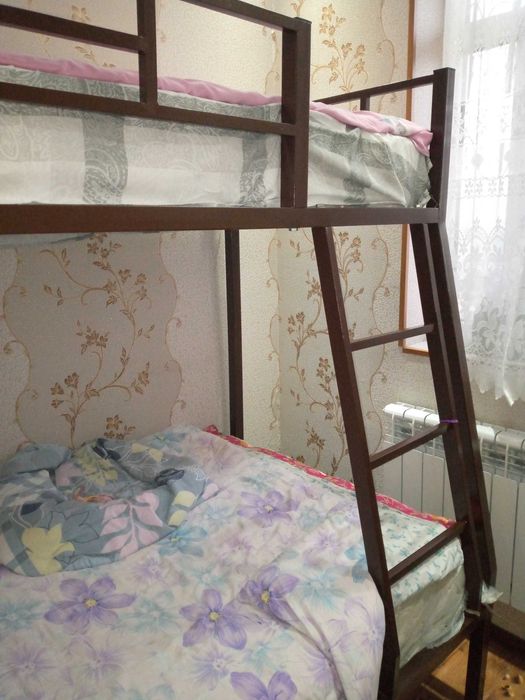 Срочно прод. 2-ярус. оч. прочн. металл. кровать в стиле лофт с матрас.