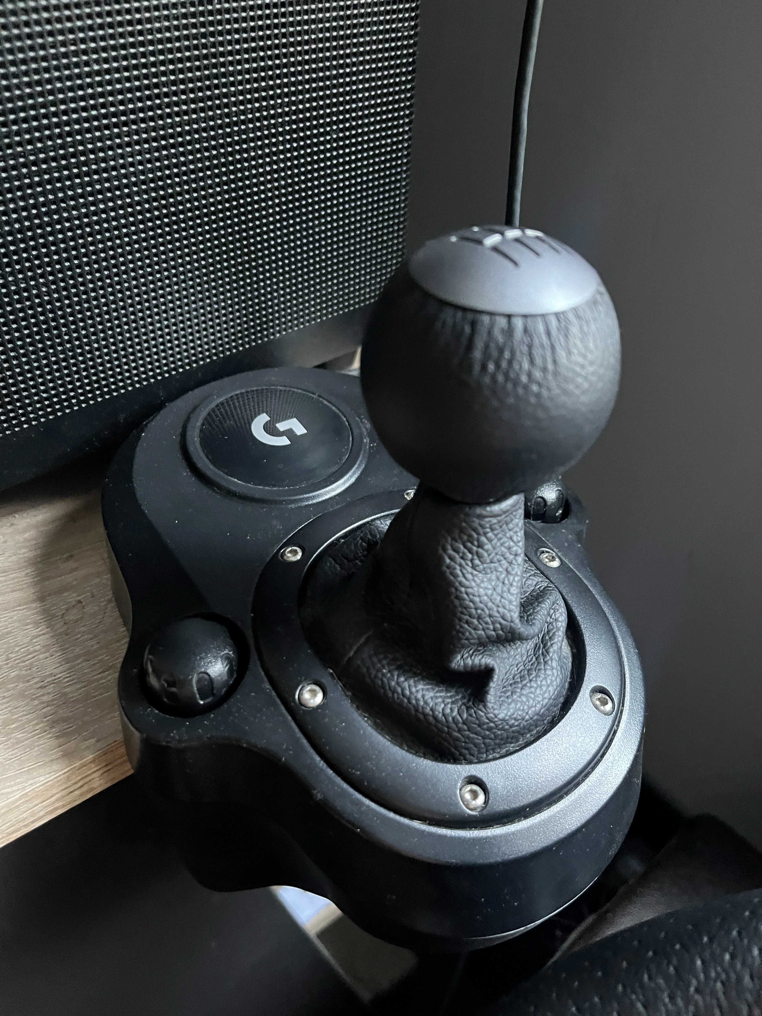 Волан Logitech G923 + Скоростен лост