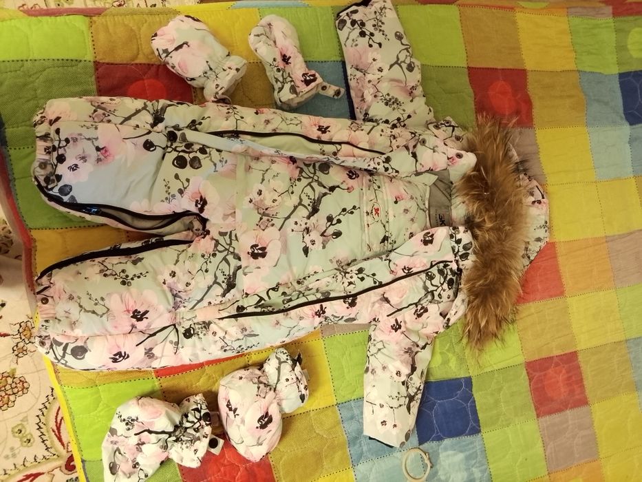 Продам спортивный костюм