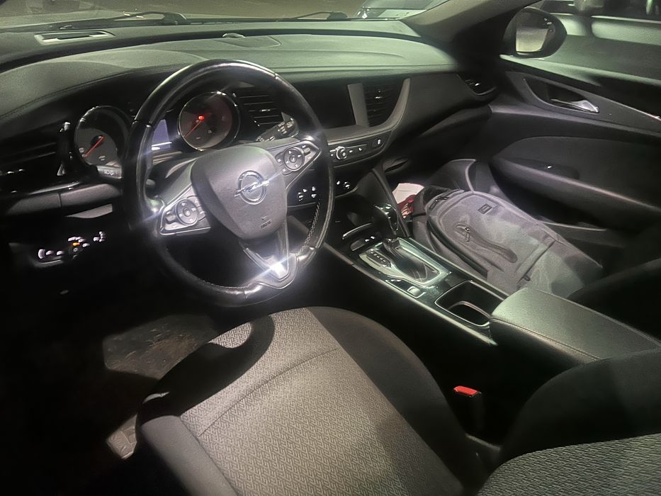 Opel Insignia B 1.5 Turbo benzină 165 CP Automat | 90.000 km |