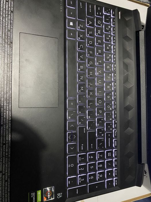 Продавам HP Pavilion Gaming 15