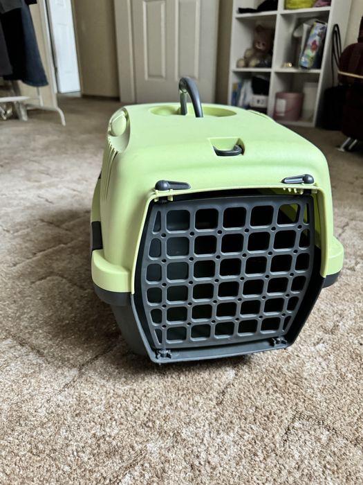 Переноска для кошек и собак