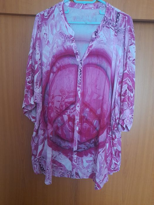 Camasa imprimata cu simbolul hippy