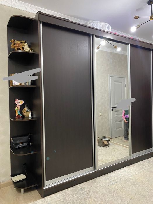 Срочно продам шкаф купе