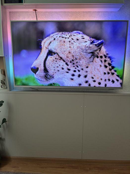 Телевизор PHILIPS  истнски андроид