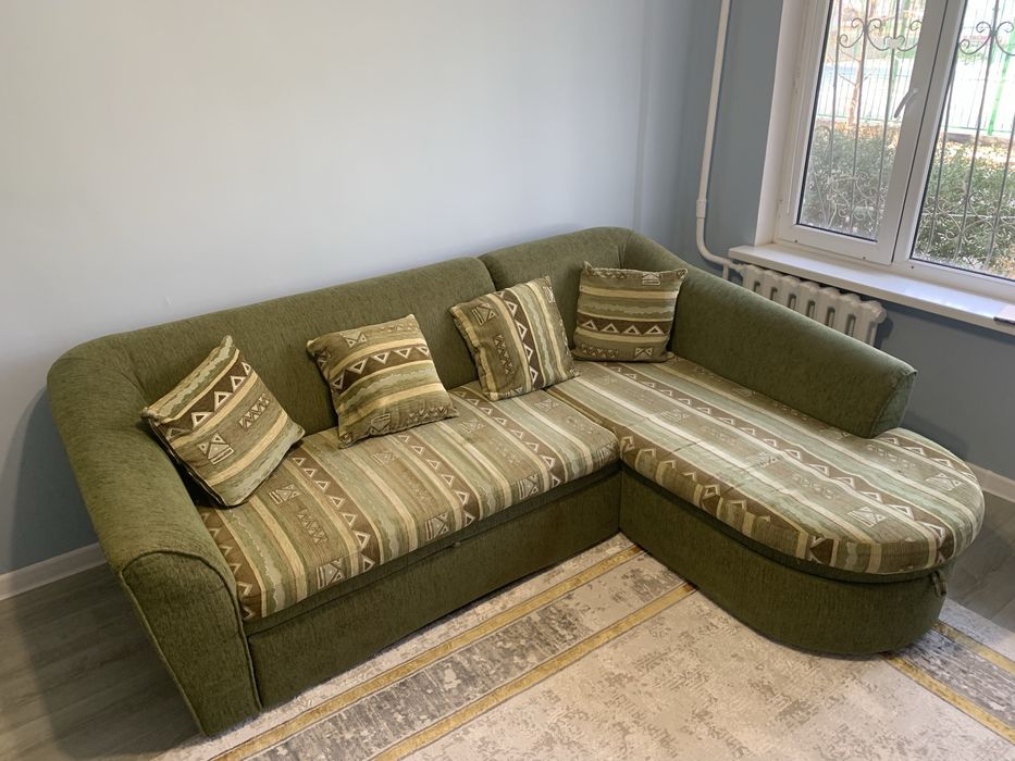 Продается Б/У диван