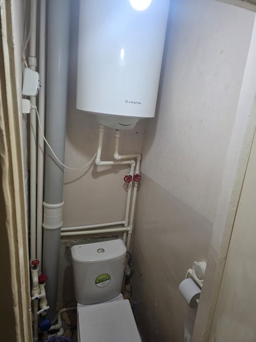 Срочно Микрайонда 2 этаж 2 хонали уй сотилади