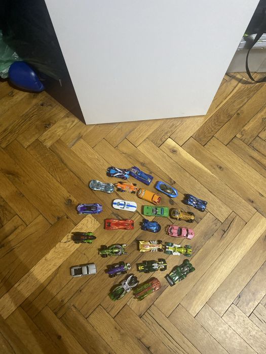 Hot wheels колички