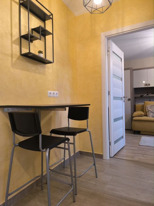 Se inchiriaza apartament cu 2 camere in zona Cornisa