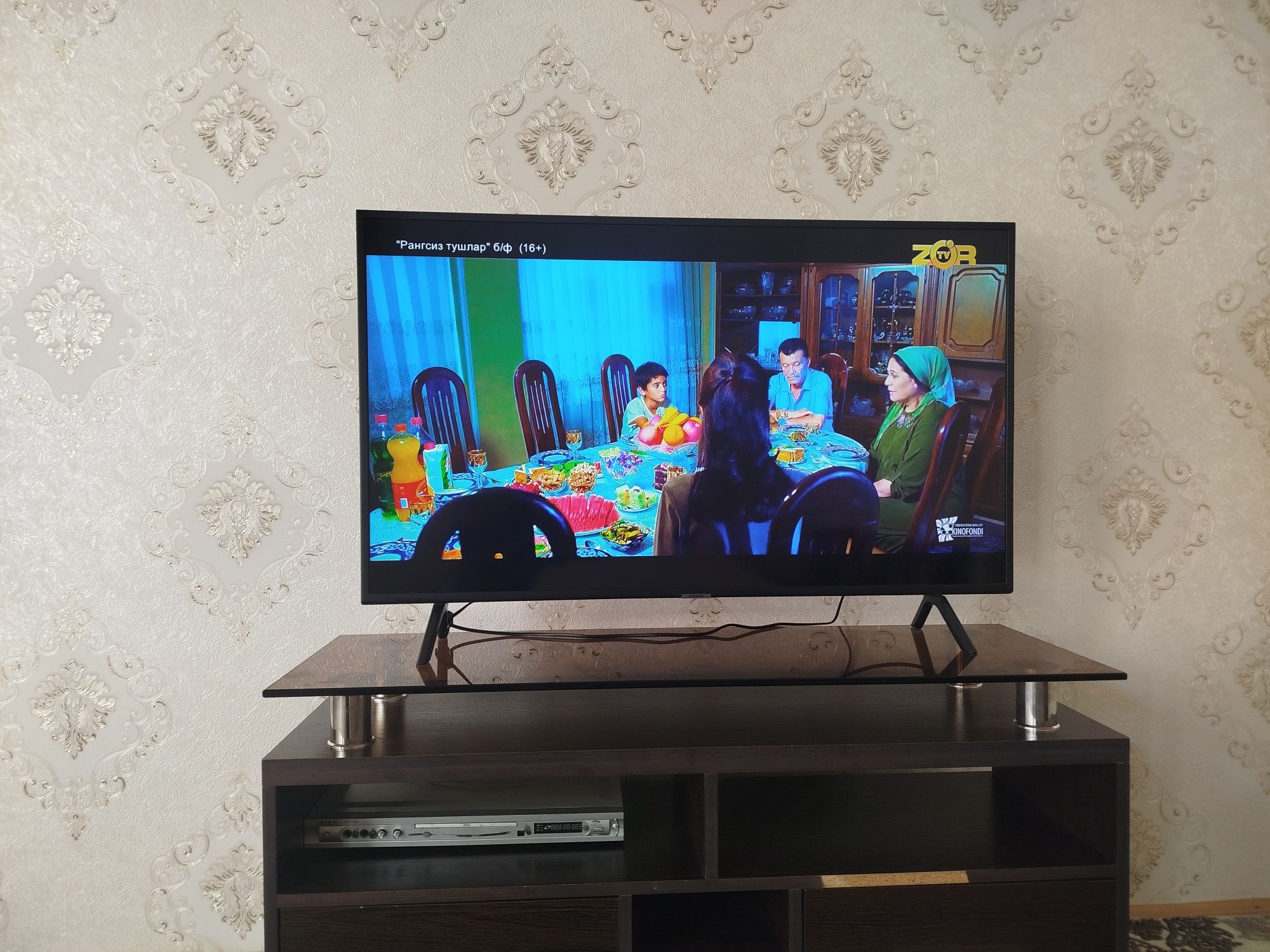 Samsung 43ru7100u smart wifi 4K
