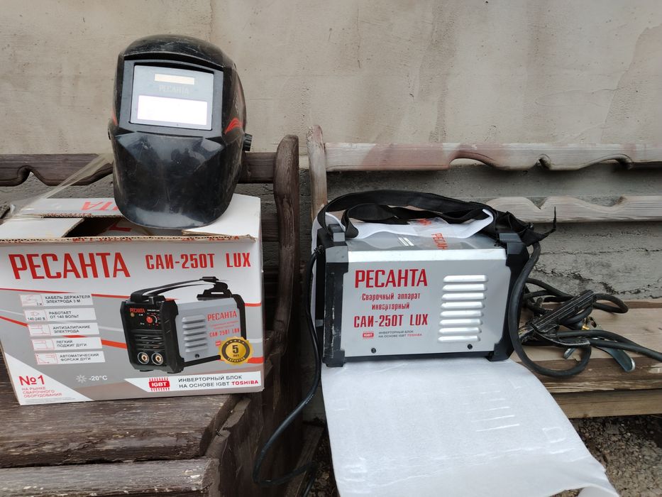 Сварочный аппарат  ресанта.  Почти новый. Использовали 2 раза