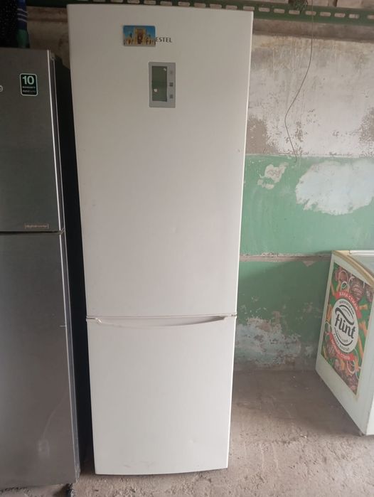 Продам холодильник вестел