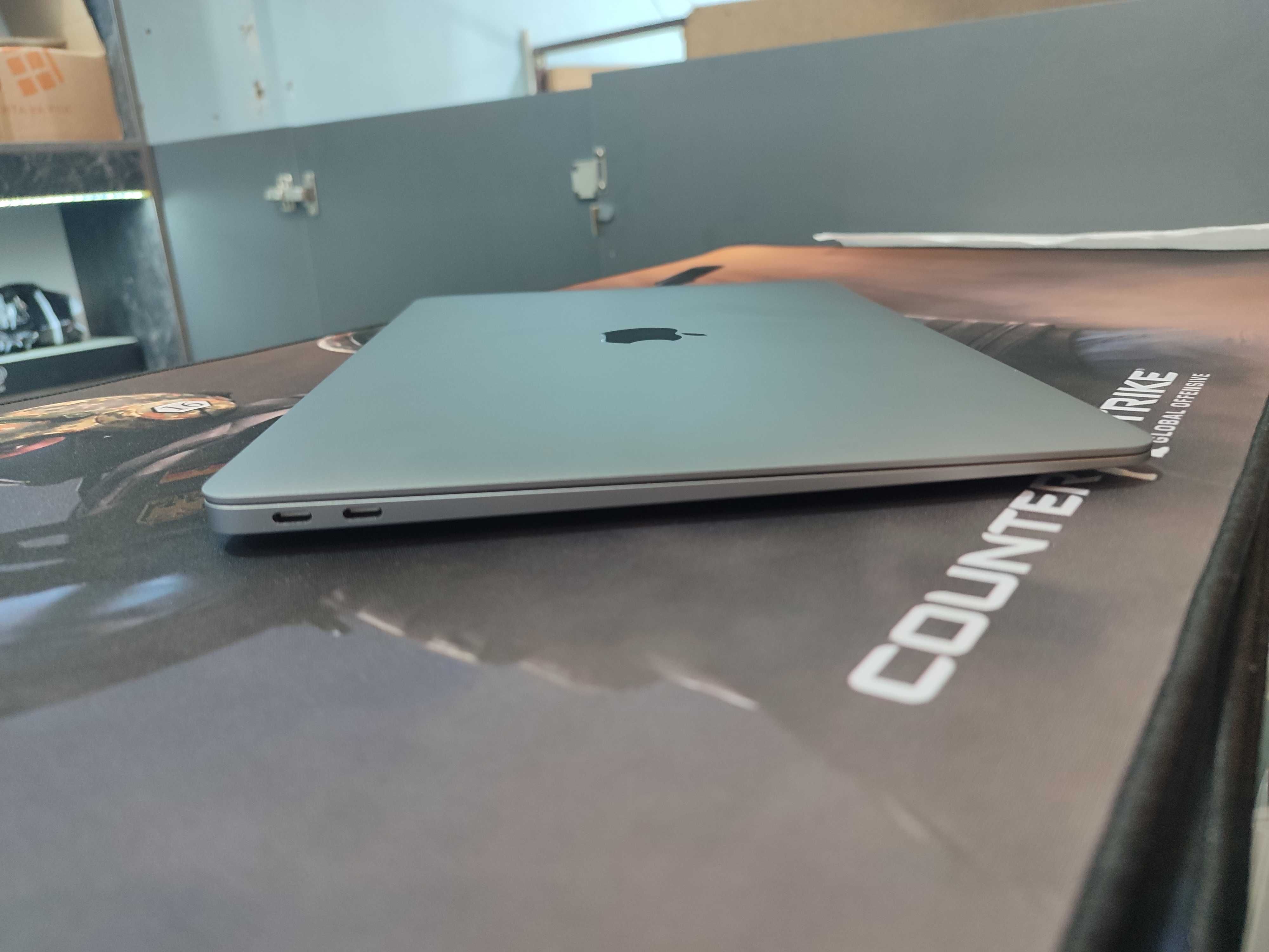 Macbook Air 2020 M1 8/256