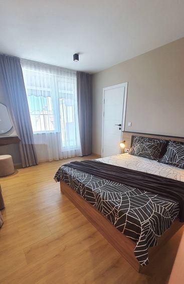 Дава се под наем Мезонет в Пловдив, Център - 200 кв.м за 1650 € - Снимка #2