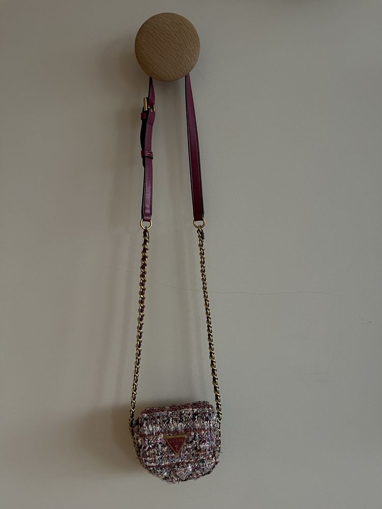 Дамска чанта Guess