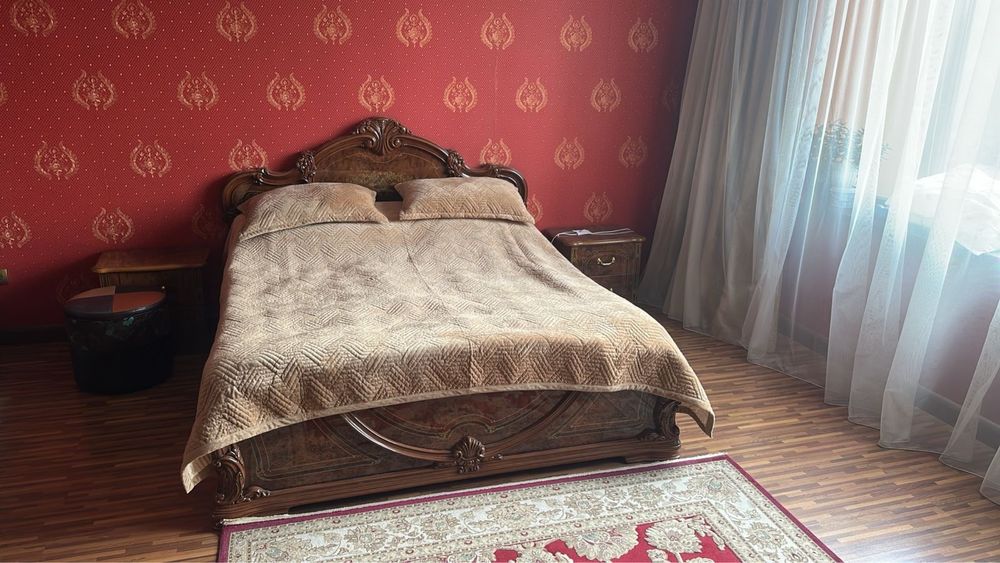 Спальный гарнитур