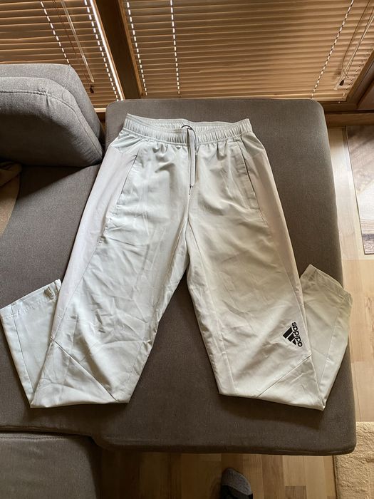 Оригинални панталони Adidas