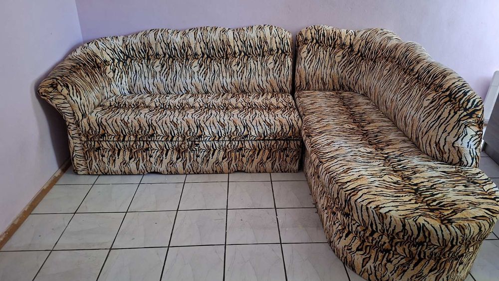 Гарнитура ъгълов диван