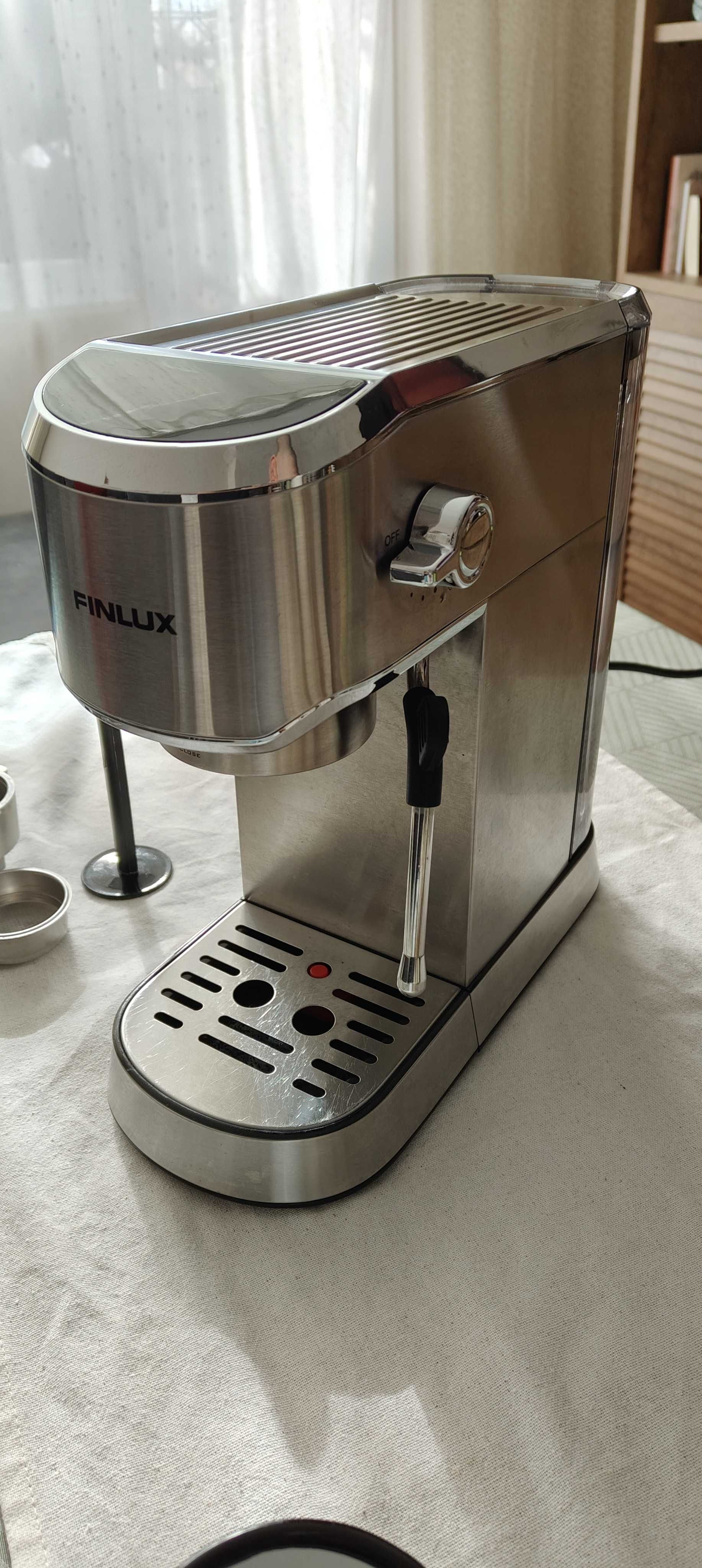 Кафемашина Finlux FEM-1799 IX , 1350 W, 20 Bar