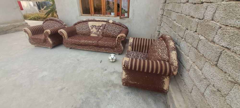 Диван два кресло