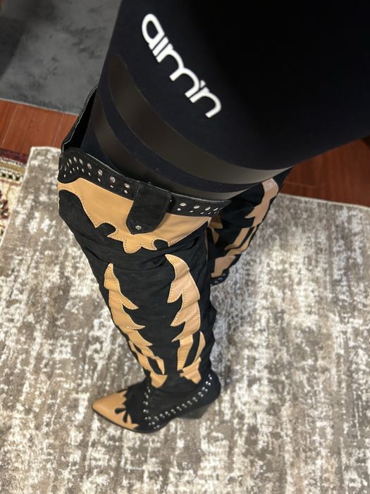 Cizme lungi peste genunghi noi , groase de toamna iarna !