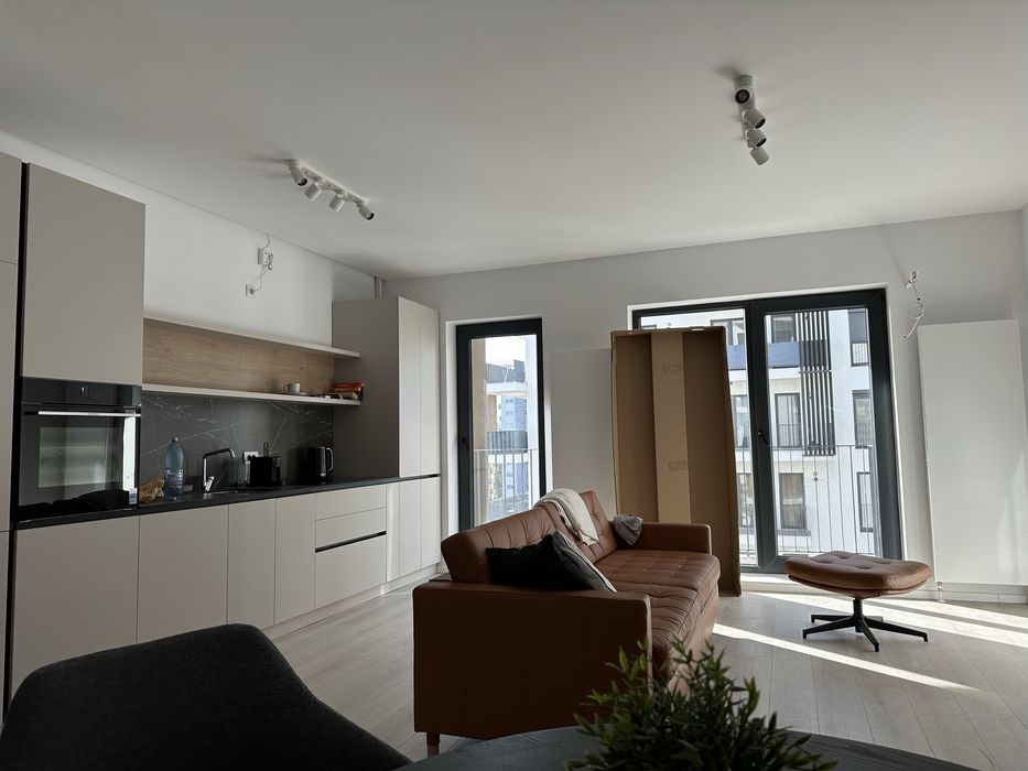 Triama residence . In chirie 2 camare , str. baia de arama