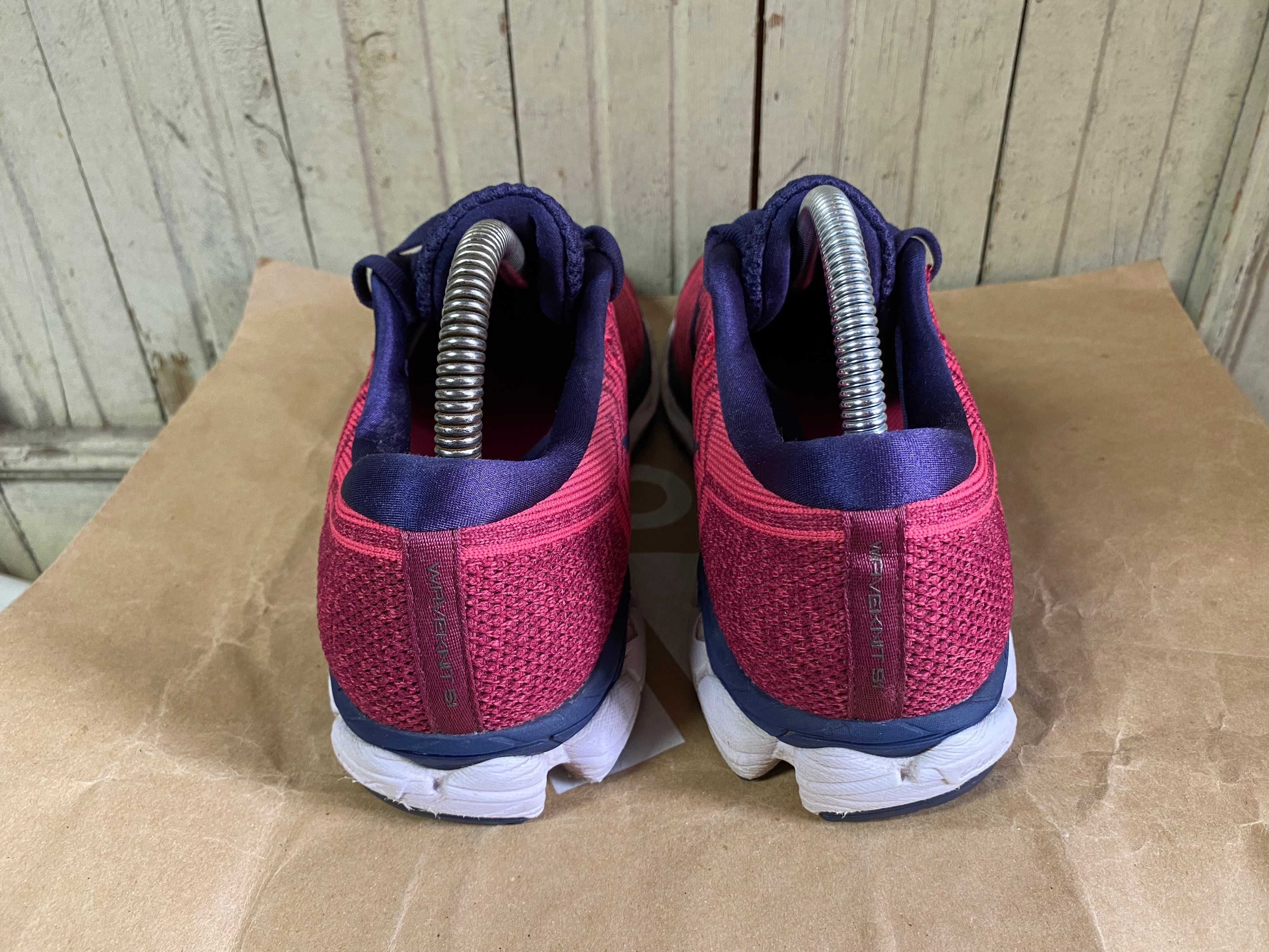 ''Mizuno Waveknit S1''оригинални маратонки 40 номер
