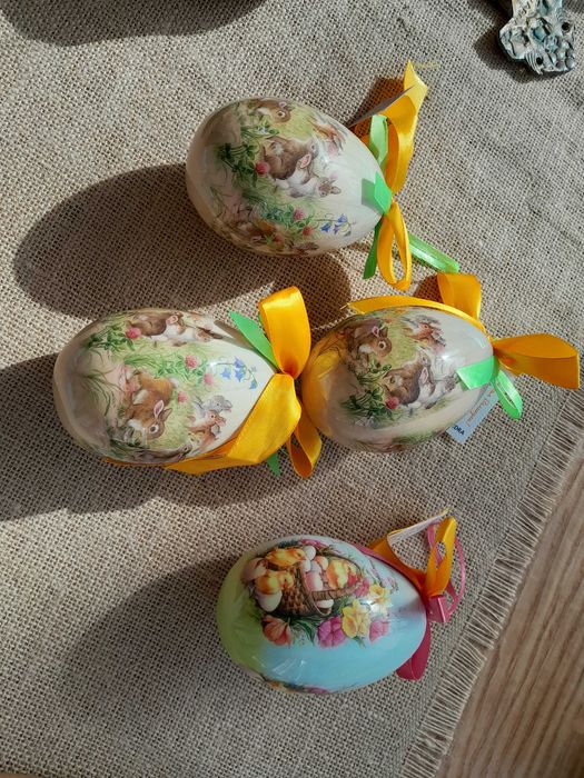 4 Oua decorative de Paste,foarte aspectoase,dimensiune 10cm