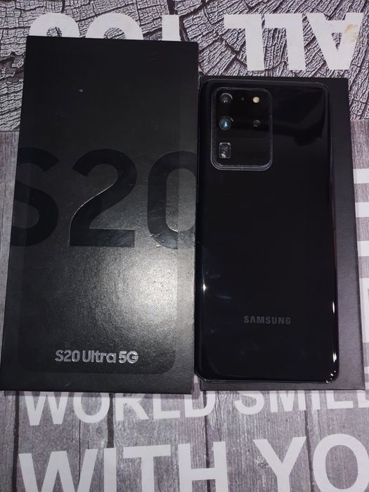 Продавам Samsung S20 Ultra 5G черен в перфектно състояние и 2