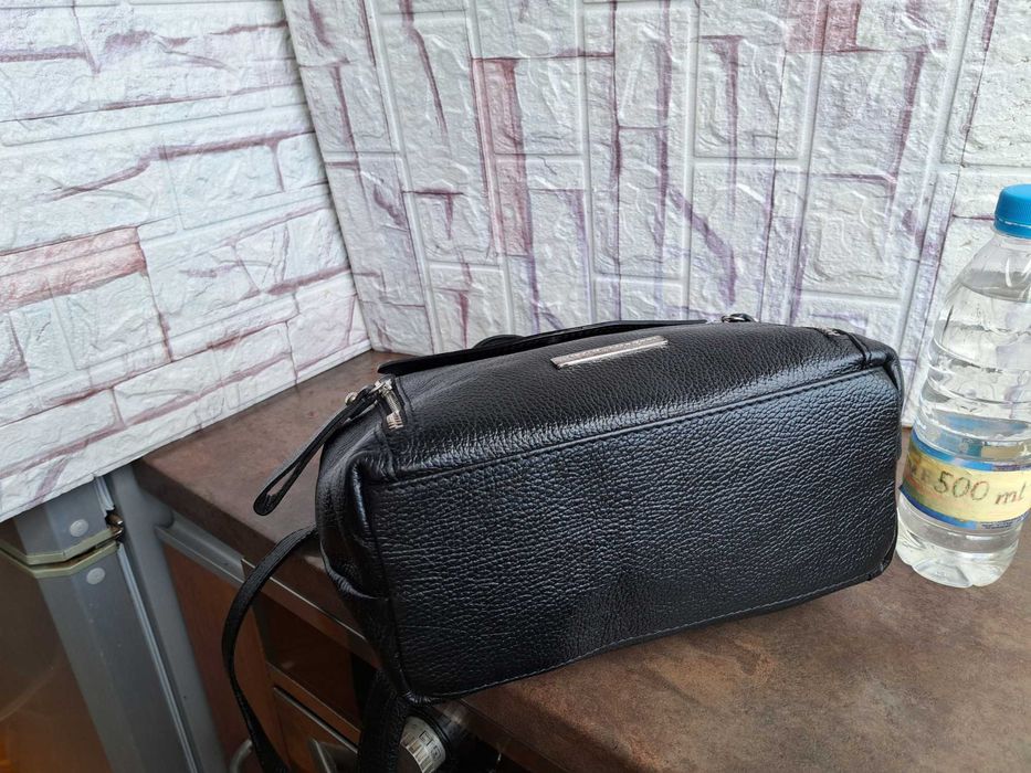 дамска раница,черна кожена,чанта-естествена кожа