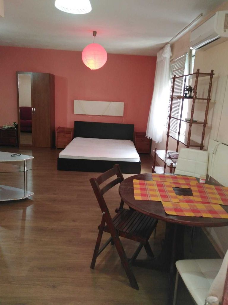 Дава се под наем Едностаен апартамент в Варна, Електрон - 40 кв.м за 357 € - Снимка #1