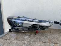 Far drepta Toyota Corolla Cross LED Originale Europa