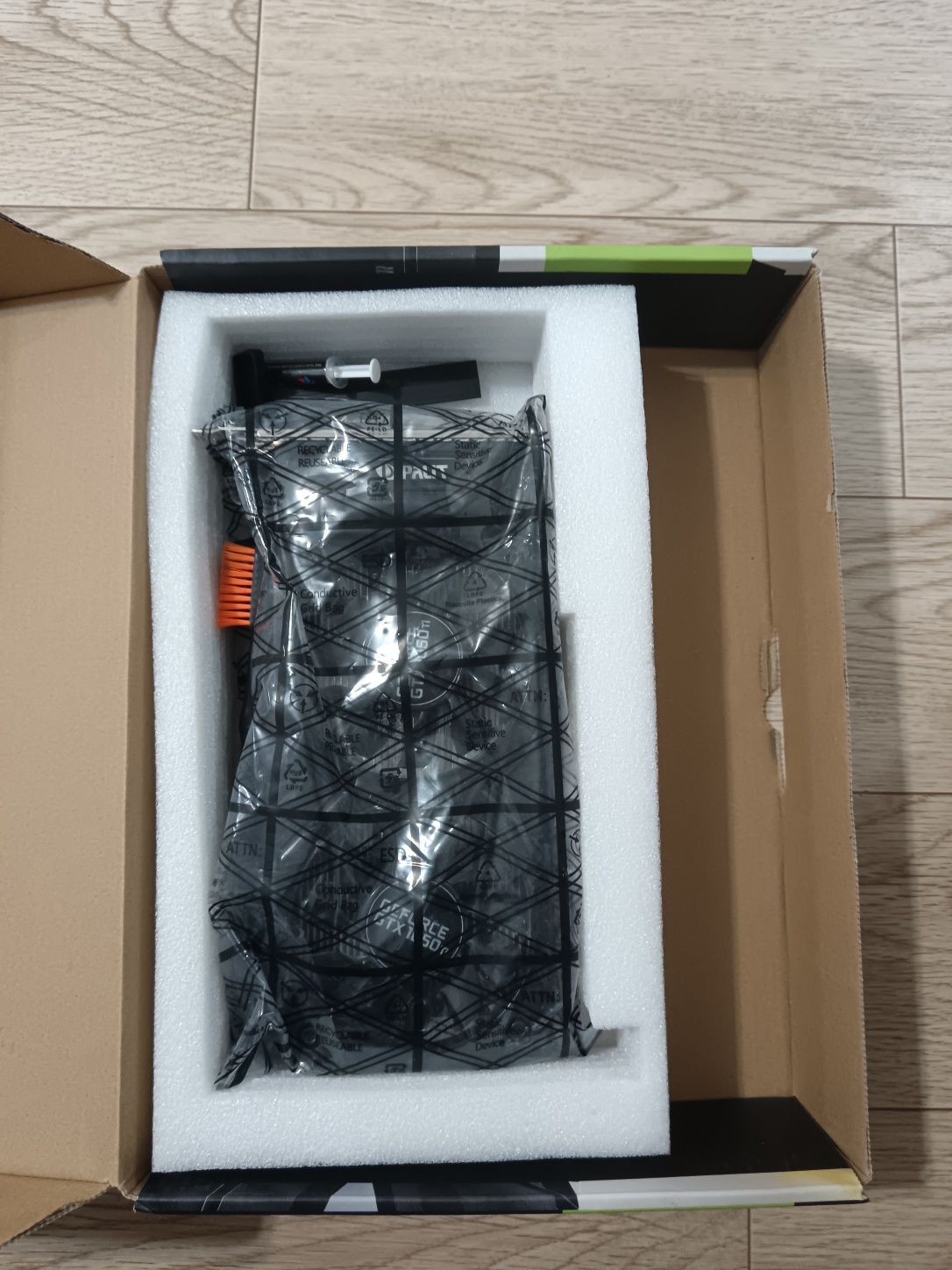 Продам видеокарту Geforce GTX 1050 Ti